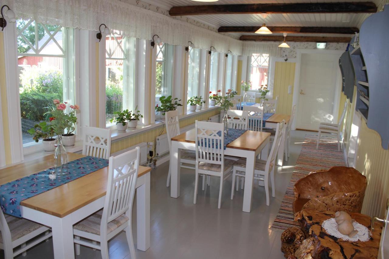 Lomamokkila Bed & Breakfast 4*